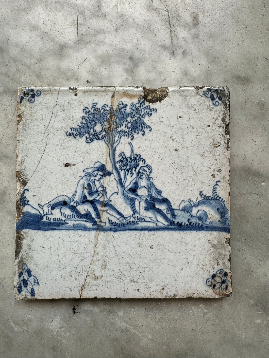 T46) nice delft pastoral tile, 18 th century