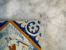 Afbeelding in Gallery-weergave laden, T9)early 17 th century diamant tile with hair
