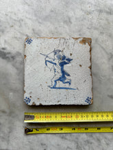 Load image into Gallery viewer, T43)17th century tile with angel

