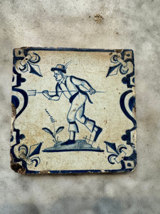 T15) delft 17 th century tile with hunter