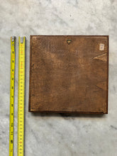 Load image into Gallery viewer, T109)bible delft tile Samson , 18 th century
