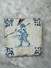 Afbeelding in Gallery-weergave laden, 33) tile with fisherman
