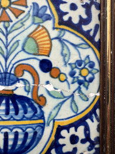 T34)17 th century delft polychrome tile flowervase