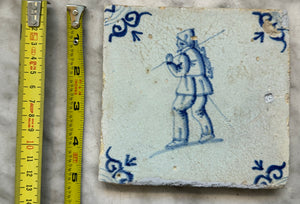 T70)delft tile with hunter, 17 th century