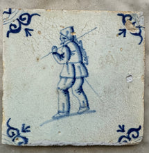 Load image into Gallery viewer, T70)delft tile with hunter, 17 th century
