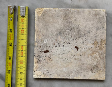 Load image into Gallery viewer, T95)18 th century delft tile with chills playing with a flag
