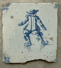 Load image into Gallery viewer, T78)17 th century tile with scater
