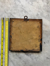 Afbeelding in Gallery-weergave laden, T110) Delft bible tile in  wooden frame
