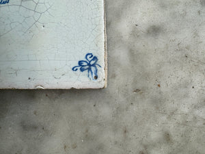 T23)delft tile with angel