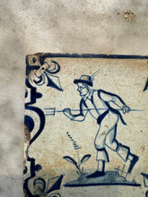 Load image into Gallery viewer, T15) delft 17 th century tile with hunter

