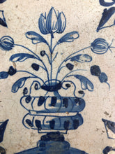 Load image into Gallery viewer, Nice 17th century flower tile
