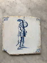 Afbeelding in Gallery-weergave laden, Nice soldier delft dutch tile 1700
