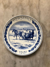 Afbeelding in Gallery-weergave laden, Royal delft Christmas plate 1981

