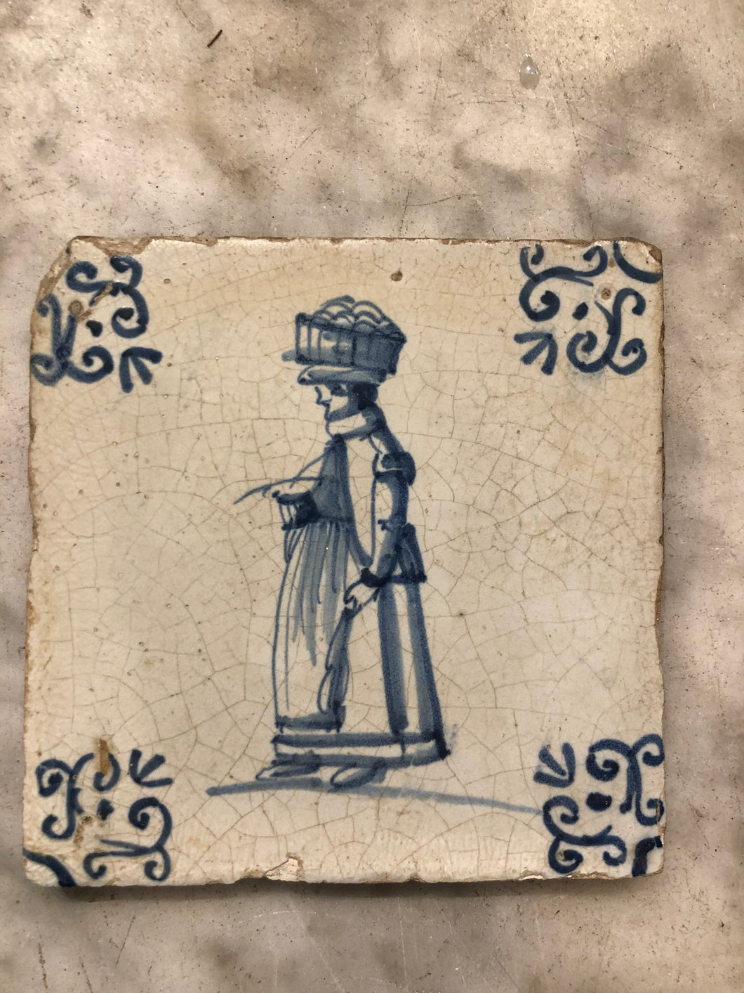 Nice 17 th century delft tile with woman