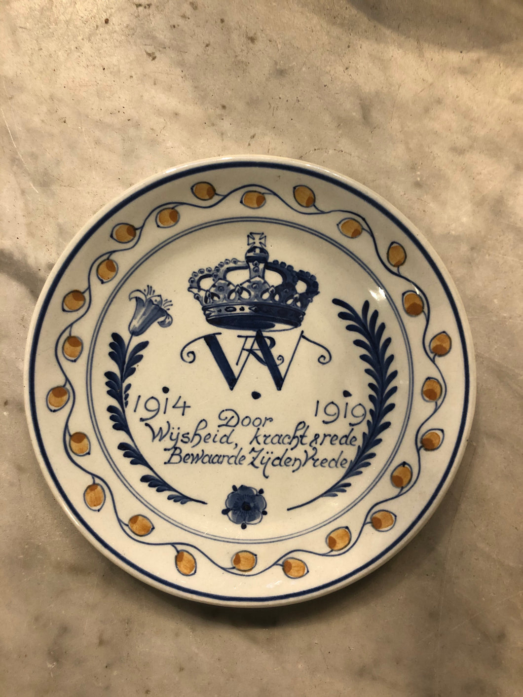 Royal Delft handpainted dutch plate 1914