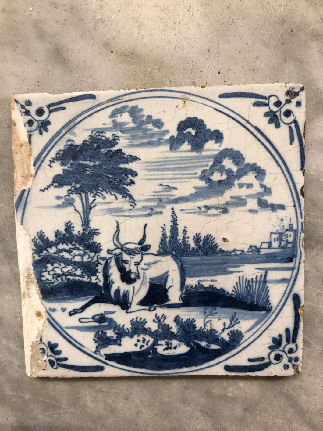 18th century Delft handpainted dutch tile with cow