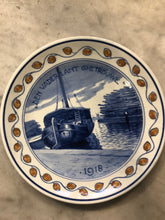 Load image into Gallery viewer, Rare ww1 Delft handpainted dutch plate ship 1918
