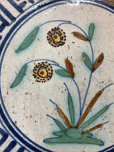 Afbeelding in Gallery-weergave laden, 17 th century delft handpainted dutch tile with flower
